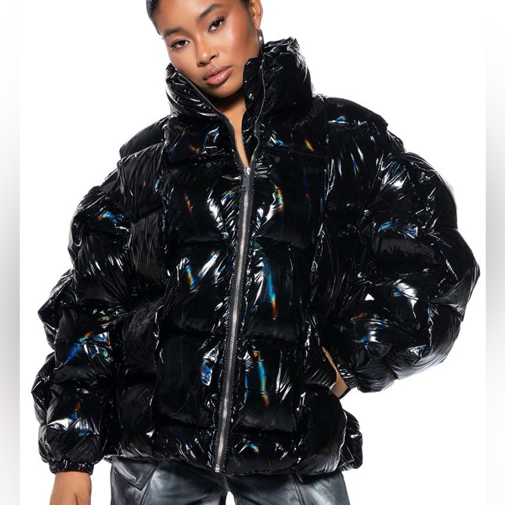 BOB AND WEAVE OIL SLICK PUFFER IN BLACK - L